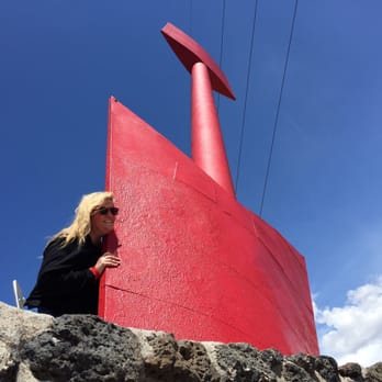 Giant Red Arrow - Awesomeness = arrowness - Local Flavor Near Me - Albuquerque, New Mexico