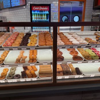Randy's Donuts - One case with many options. - Coffee & Tea Near Me - Las Vegas, Nevada Randy's Donuts - One case with many options. - Coffee & Tea Near Me - Las Vegas, Nevada