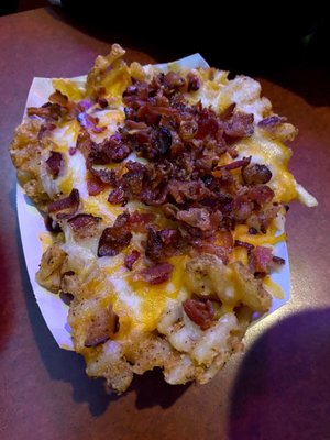 Eli's Sports Bar & Grill by null