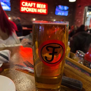 Finney's Crafthouse - Burbank - 818 Blonde Beer - New American Near Me - Burbank, California