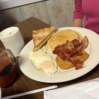 Mary's Kountry Kitchen - Pancakes, egg and bacon - American Near Me - Wilmington, Delaware Mary's Kountry Kitchen - Pancakes, egg and bacon - American Near Me - Wilmington, Delaware