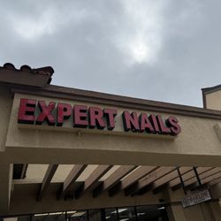 Expert Nails - Business sign