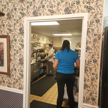 Millies Restaurant - Kitchen  - like an operating room!!!  clean, neat, organized - this are peak breakfast time!!! - Breakfast & Brunch Near Me - Sarasota, Florida