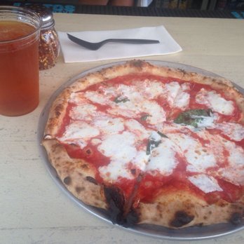 Porta - Uion jack ipa with margarita pizza - Pizza Near Me - Jersey City, New Jersey Porta - Uion jack ipa with margarita pizza - Pizza Near Me - Jersey City, New Jersey