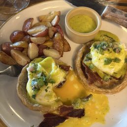 Huevos BenedicTINIES Huevos BenedicTINIES