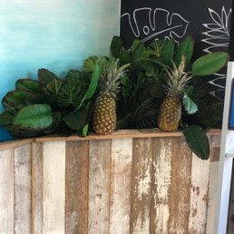 Entry corner