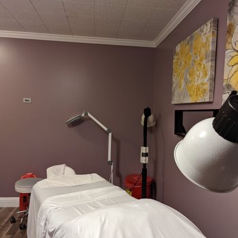 Mai Acupuncture - Treatment room - Acupuncture Near Me - Campbell, California