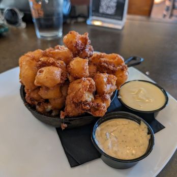 Eris Brewery and Cider House - Cheese Curds with Chipotle Ranch and Maple Mustard for dipping - Cideries Near Me - Chicago, Illinois