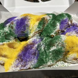 Sweetime Bakery - King cake