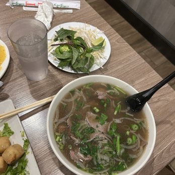 Bone & Broth - Filet mignon pho - Vietnamese Near Me - Ontario, California Bone & Broth - Filet mignon pho - Vietnamese Near Me - Ontario, California