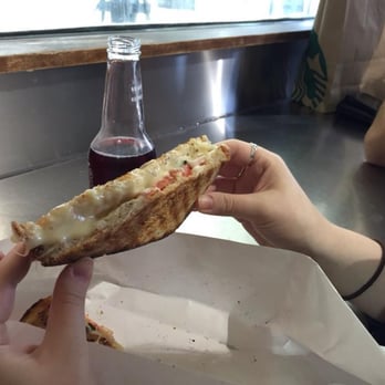 Beecher's Handmade Cheese - Grilled cheese with tomato and basil - Cheese Shops Near Me - Seattle, Washington