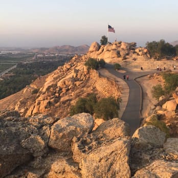 Mount Rubidoux Trail - Hiking Near Me - Riverside, California Mount Rubidoux Trail - Hiking Near Me - Riverside, California