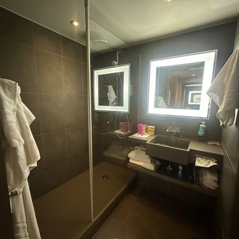 Novotel - Hotels Near Me - London, XGL Novotel - Hotels Near Me - London, XGL