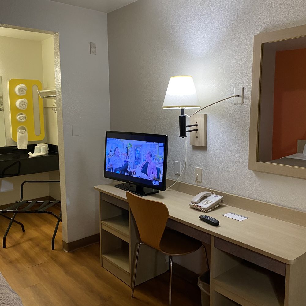 TOP 10 BEST Weekly Rate Motels near South Gate, CA 90280 - Updated 2025 -  Yelp
