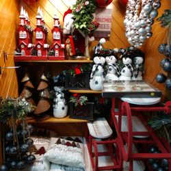 Bloomfield's of Flat Rock - Christmas is in the air