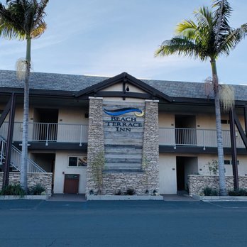 Beach Terrace - Main entrance - Hotels Near Me - Carlsbad, California