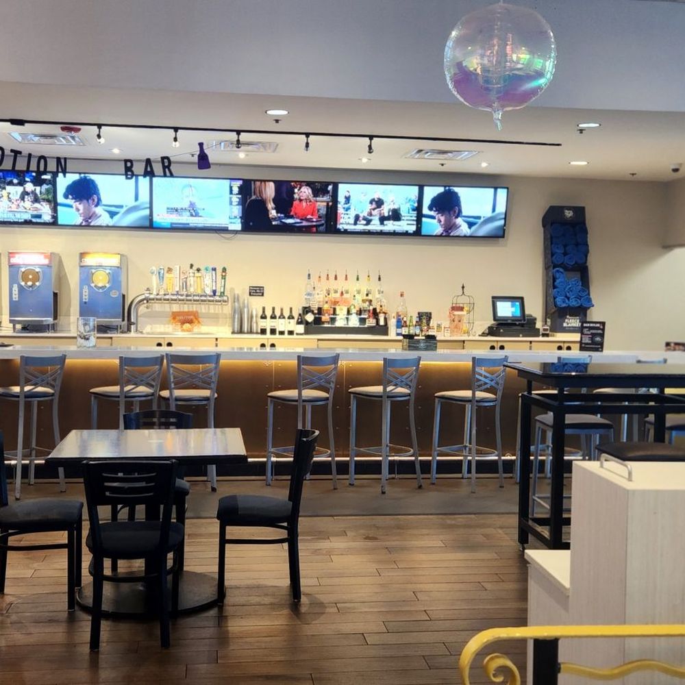 Santikos Palladium - Bar - Cinema Near Me - San Antonio, Texas Santikos Palladium - Bar - Cinema Near Me - San Antonio, Texas