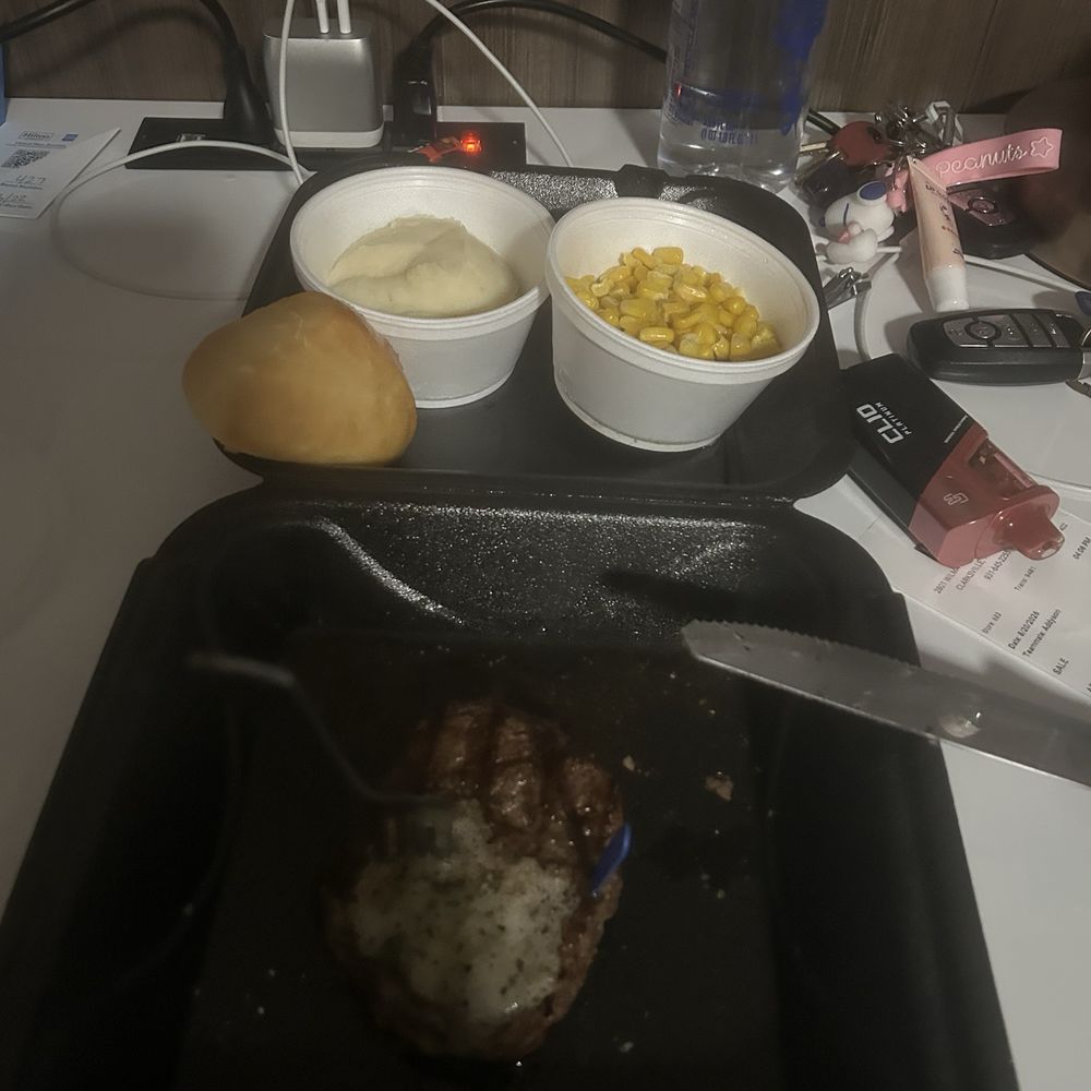 Logan's Roadhouse - 7 oz. Filet Mignon - Steakhouses Near Me - Clarksville, Tennessee Logan's Roadhouse - 7 oz. Filet Mignon - Steakhouses Near Me - Clarksville, Tennessee