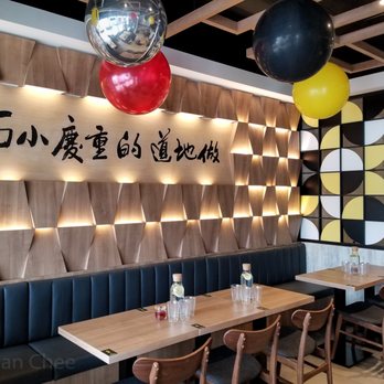 Hey Noodles - seating area - Noodles Near Me - Mississauga, Ontario