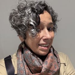 Vee Hair