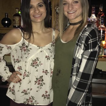 E'z Place - Pizza Near Me - Omaha, Nebraska