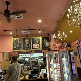 Voodoo Doughnut - Donuts Near Me - Portland, Oregon Voodoo Doughnut - Donuts Near Me - Portland, Oregon
