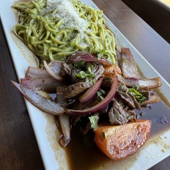 Rosty - Tallarin Saltado De Carne - Peruvian Near Me - Los Angeles, California
