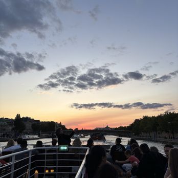 Vedettes du Pont Neuf - Boat Charters Near Me - Paris, 75 Vedettes du Pont Neuf - Boat Charters Near Me - Paris, 75
