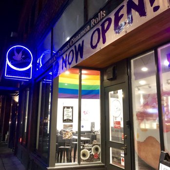 Cinnaholic - Storefront. - Desserts Near Me - Seattle, Washington