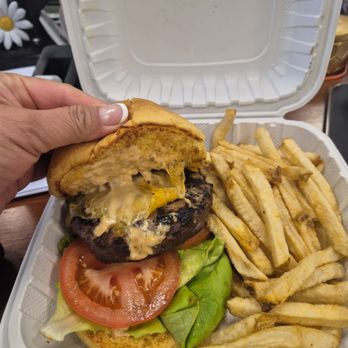& Waffles - Original Cheeseburger - Breakfast & Brunch Near Me - Long Beach, California & Waffles - Original Cheeseburger - Breakfast & Brunch Near Me - Long Beach, California