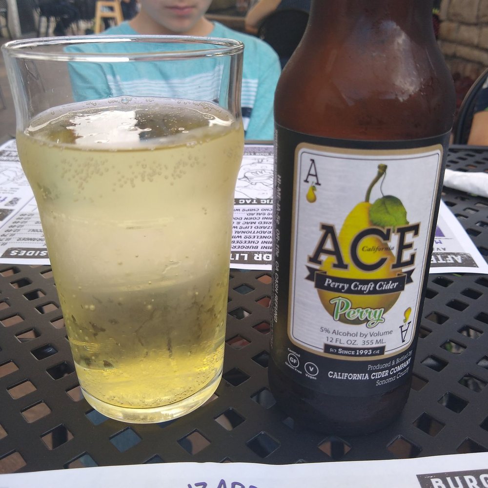 Winking Lizard Tavern - Pear cider - American Near Me - Macedonia, Ohio Winking Lizard Tavern - Pear cider - American Near Me - Macedonia, Ohio