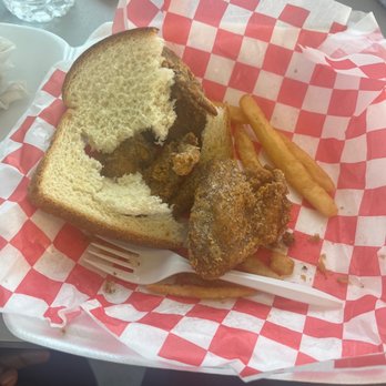 Harold's Chicken Shack - 5 Pieces Wings Fry's Sliced bread - Chicken Wings Near Me - Chicago, Illinois Harold's Chicken Shack - 5 Pieces Wings Fry's Sliced bread - Chicken Wings Near Me - Chicago, Illinois
