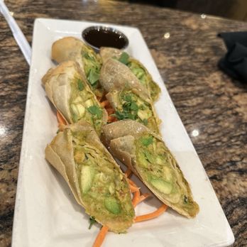 BJ's Restaurant & Brewhouse - Avocado Egg Rolls - American Near Me - Concord, California