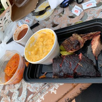 Central Texas Style BBQ - Brisket Mac & Cheese Sweet Potatoes - Barbeque Near Me - Pearland, Texas Central Texas Style BBQ - Brisket Mac & Cheese Sweet Potatoes - Barbeque Near Me - Pearland, Texas