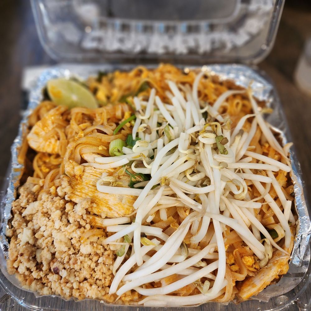 Jasmine Thai Restaurant - Pad Thai - Thai Near Me - Tonawanda, New York