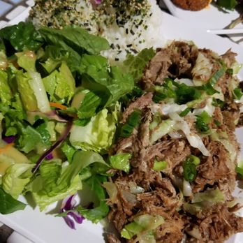 Barefoot Beach Cafe - Kalua pig cabbage... bomb.com! - Breakfast & Brunch Near Me - Honolulu, Hawaii Barefoot Beach Cafe - Kalua pig cabbage... bomb.com! - Breakfast & Brunch Near Me - Honolulu, Hawaii