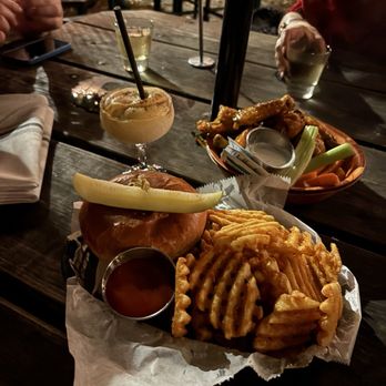 Mother’s Ruin - Cocktail Bars Near Me - Nashville, Tennessee