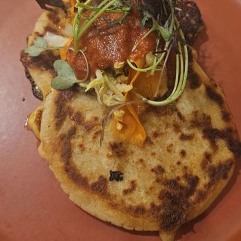 Guiso Latin Fusion - Pupusas - Latin American Near Me - Healdsburg, California Guiso Latin Fusion - Pupusas - Latin American Near Me - Healdsburg, California
