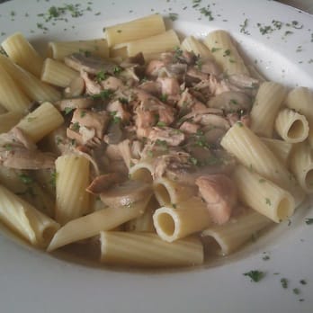 George's Pastaria - chicken and mushroom soup with rigatoni 'cheap eats' lunch - Italian Near Me - Houston, Texas George's Pastaria - chicken and mushroom soup with rigatoni 'cheap eats' lunch - Italian Near Me - Houston, Texas