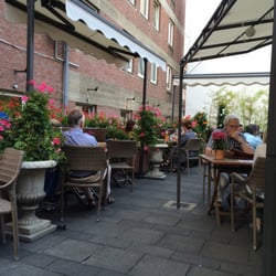 Kaiserwetter - Hinten im Garten