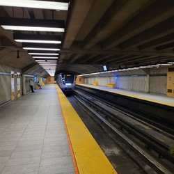 Métro Côte-Sainte-Catherine