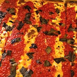 Dante’s pizzeria - Grandma Pizza