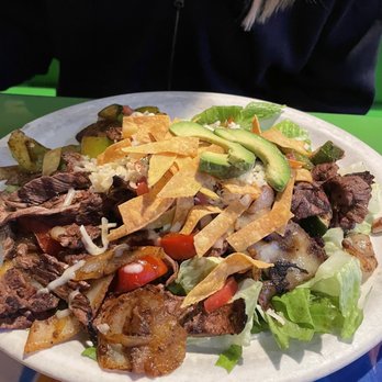 Papas & Beer - Warm fajita salad is amazing - Mexican Near Me - Greenville, South Carolina Papas & Beer - Warm fajita salad is amazing - Mexican Near Me - Greenville, South Carolina