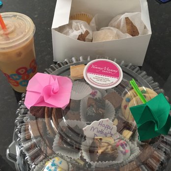 Yummy Mummy Bakery - Treat platter and box of muffins. - Bakeries Near Me - Westborough, Massachusetts Yummy Mummy Bakery - Treat platter and box of muffins. - Bakeries Near Me - Westborough, Massachusetts