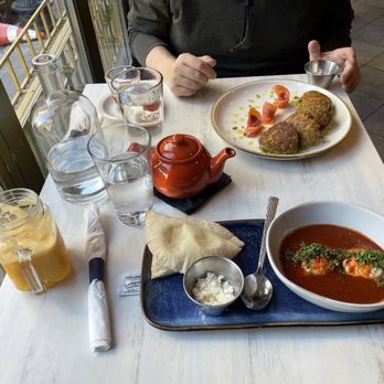 Mood Restaurant & Cafe - Shakshuka,  Zucchini Pancakes, Fresh Orange Juice, Fatimas Teapot - Coffee & Tea Near Me - Boston, Massachusetts