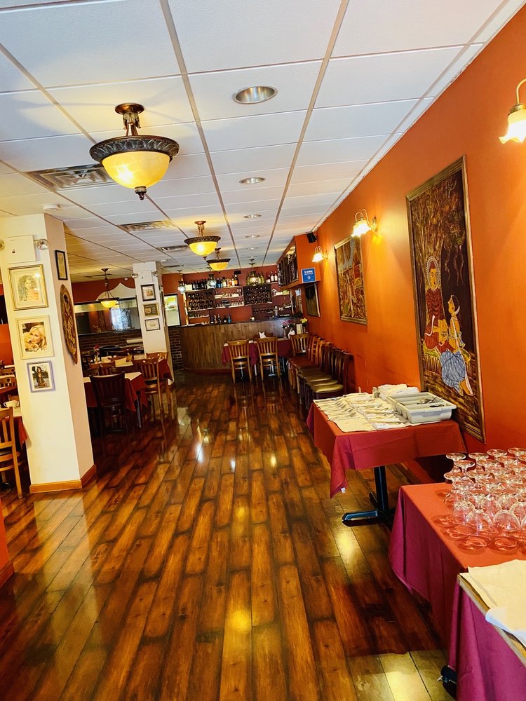 Ayna Agra Indian Restaurant