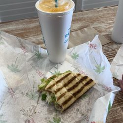 MANGO MONSOON™ SMOOTHIE CHICKEN BACON RANCH