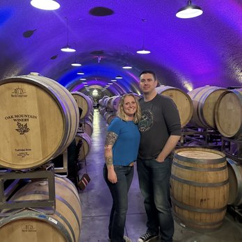 Van'N Boozy - Oak Mountain Winery cave - Wine Tours Near Me - Temecula, California Van'N Boozy - Oak Mountain Winery cave - Wine Tours Near Me - Temecula, California