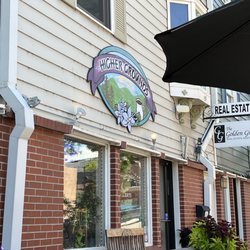 Higher Grounds Cafe - Outside sign