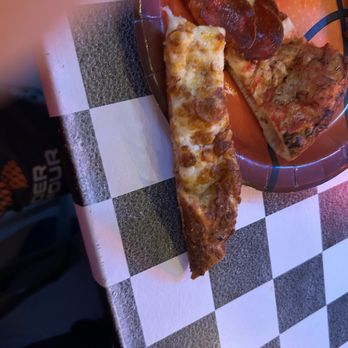 Turner Pizza & Taphouse - Pizza Near Me - Turner, Oregon Turner Pizza & Taphouse - Pizza Near Me - Turner, Oregon